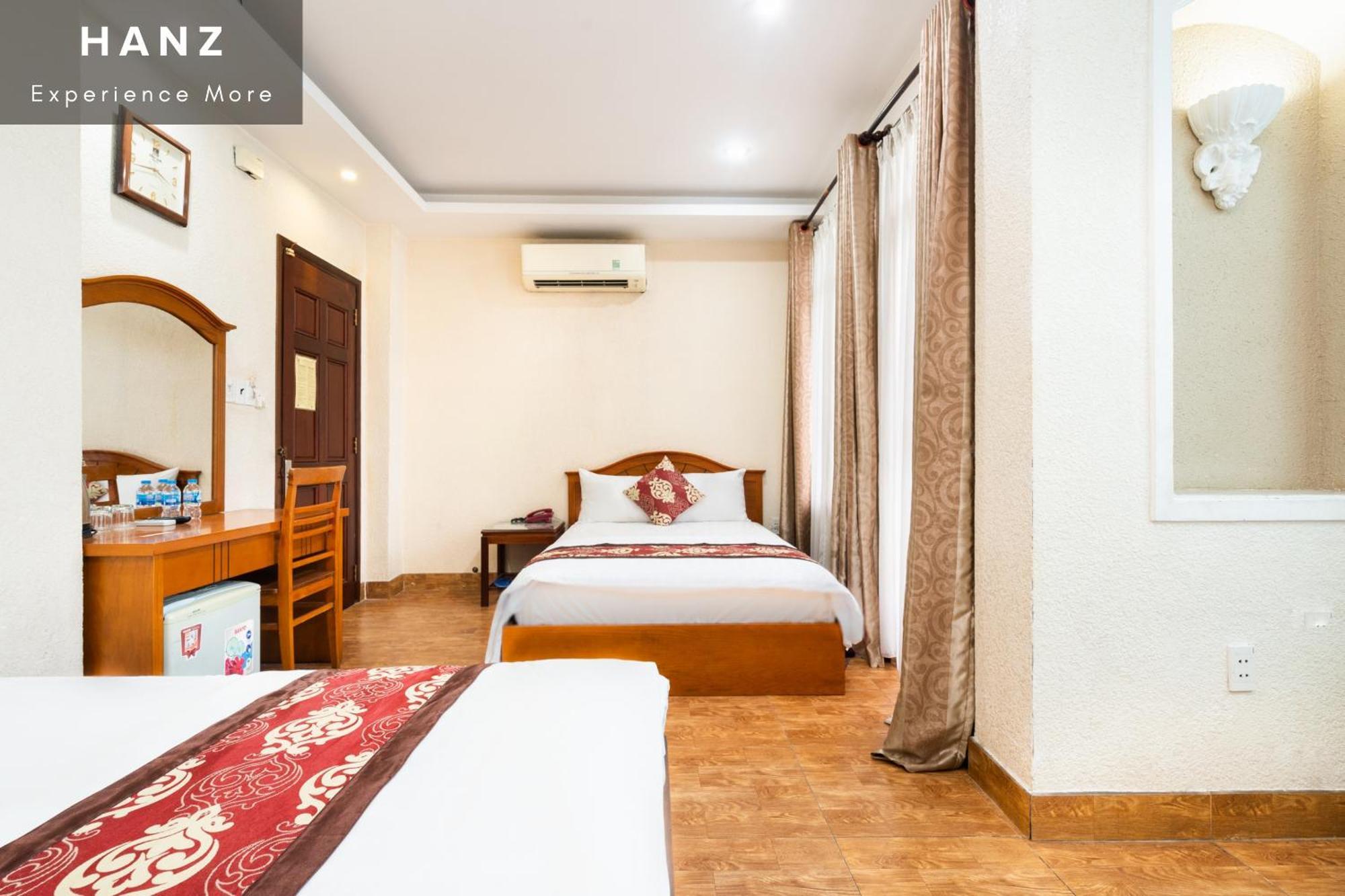 Queen Airport Hotel Хошимин Экстерьер фото