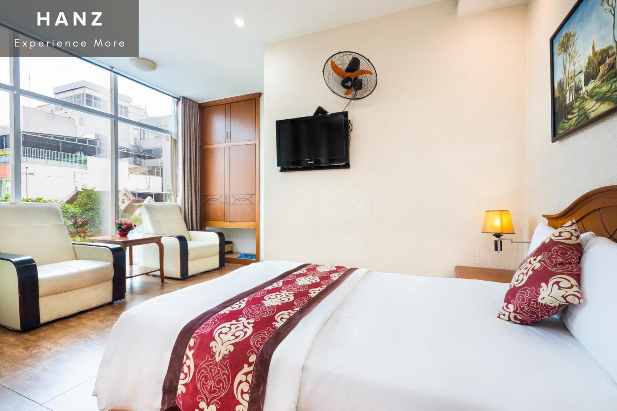 Queen Airport Hotel Хошимин Экстерьер фото